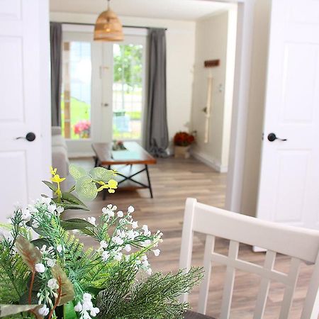Gateway To Greenwich Suites Saint Peters Bay エクステリア 写真