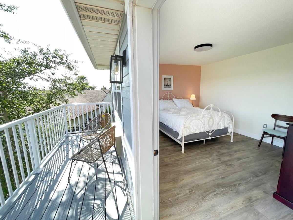 Gateway To Greenwich Suites Saint Peters Bay エクステリア 写真