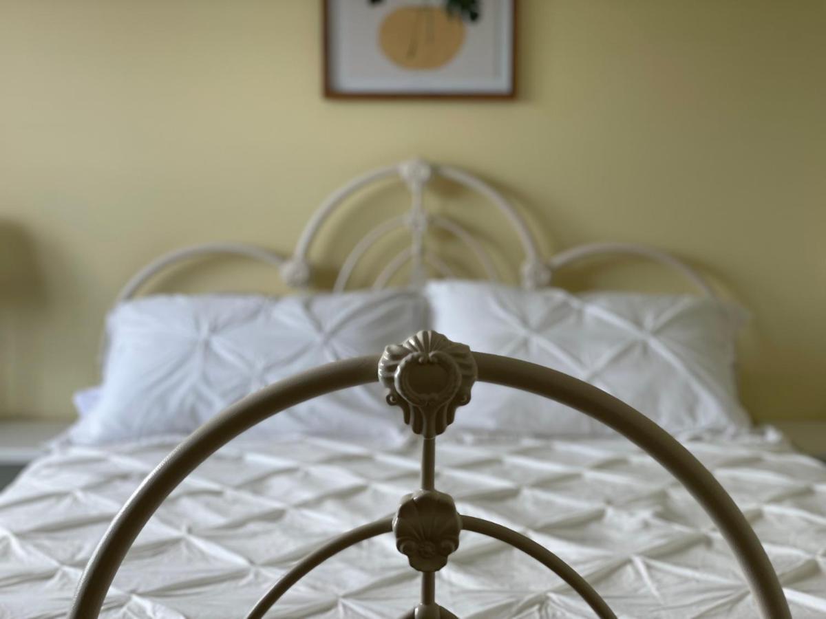 Gateway To Greenwich Suites Saint Peters Bay エクステリア 写真