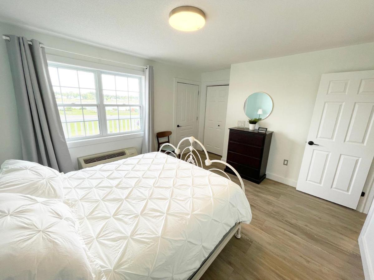 Gateway To Greenwich Suites Saint Peters Bay エクステリア 写真