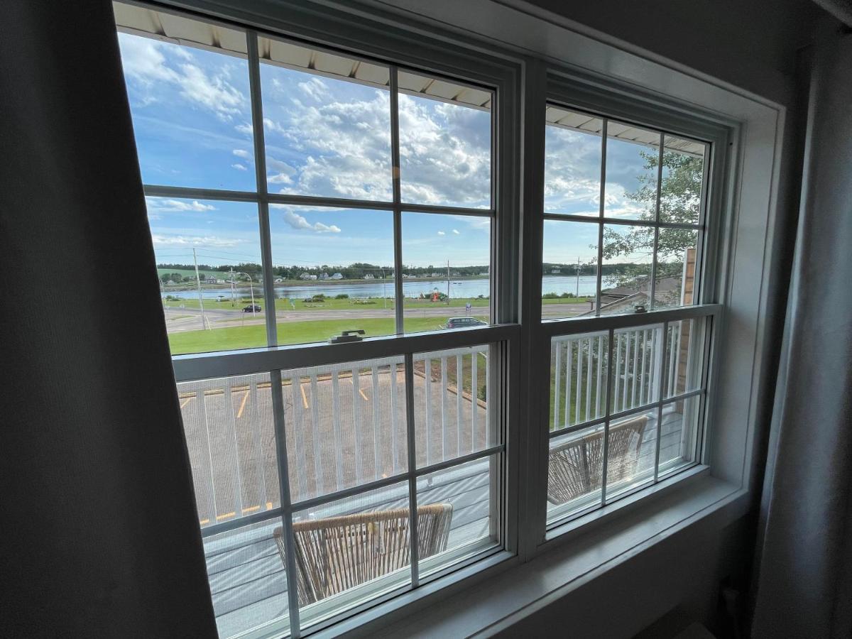 Gateway To Greenwich Suites Saint Peters Bay エクステリア 写真