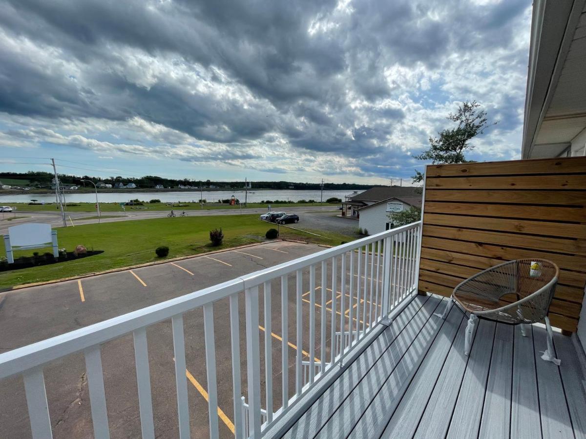Gateway To Greenwich Suites Saint Peters Bay エクステリア 写真