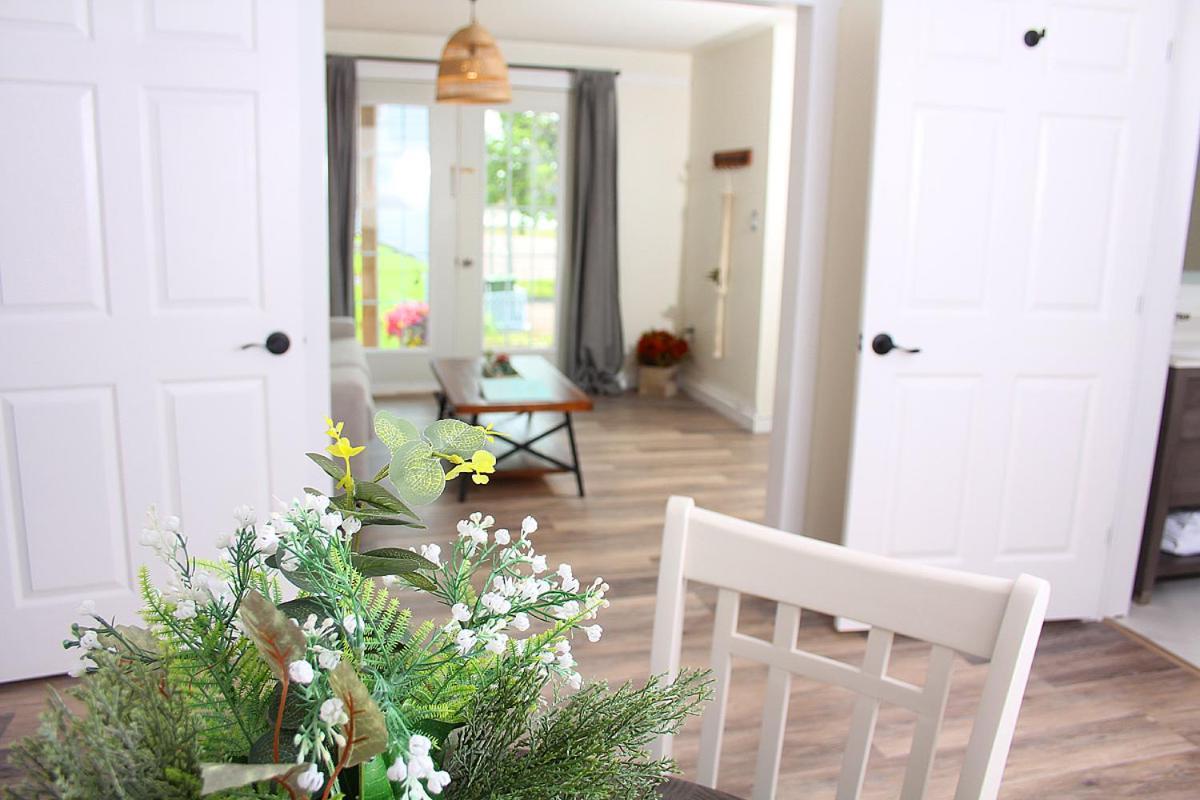 Gateway To Greenwich Suites Saint Peters Bay エクステリア 写真